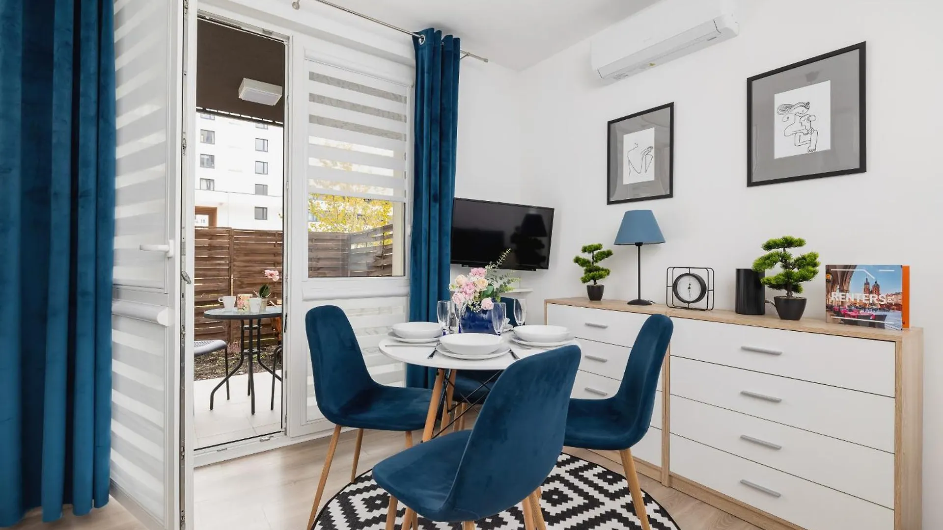 Cracow Royal Blue Apartment Avia Estate By Noclegi Renters Kraków Polska