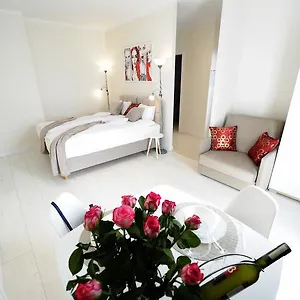  Apartament Romantic Sky Apartment- 15th Floor
