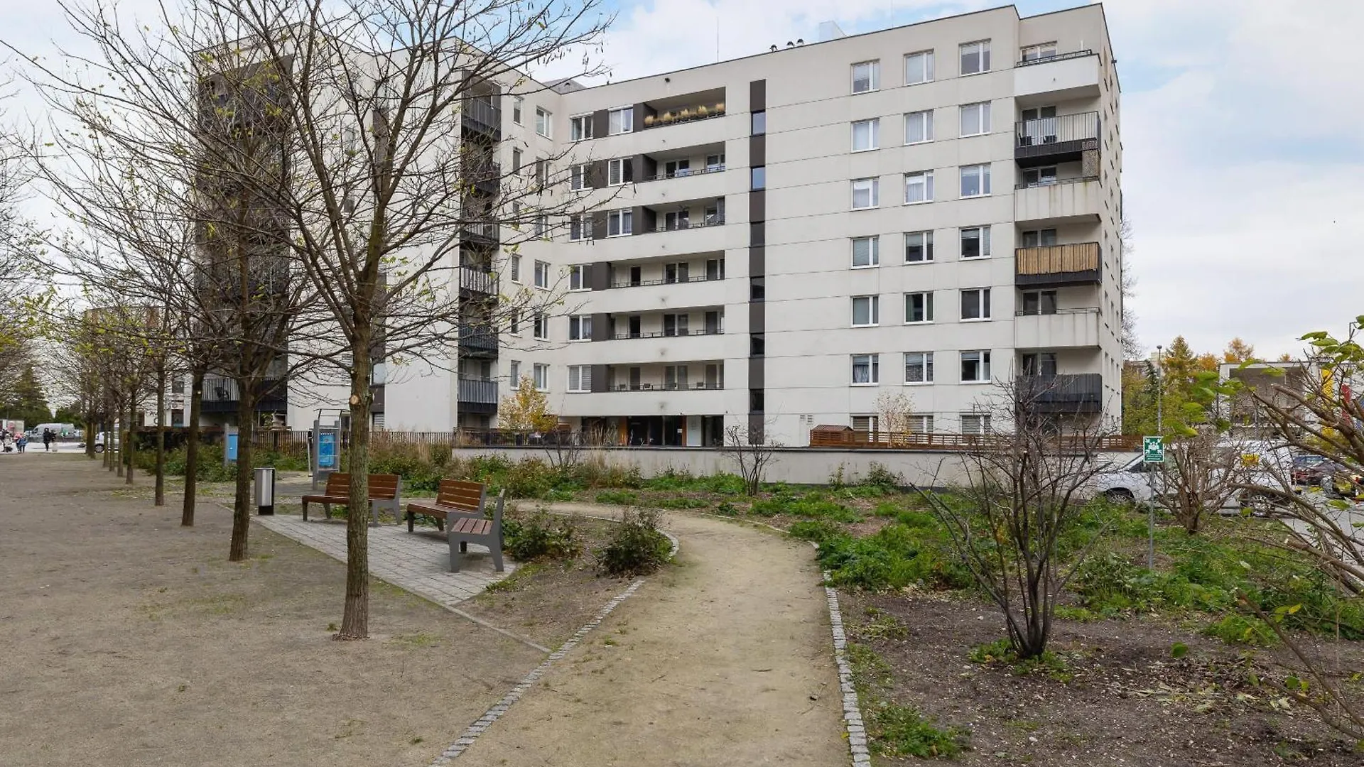Cracow Royal Blue Apartment Avia Estate By Noclegi Renters Krakow Poland