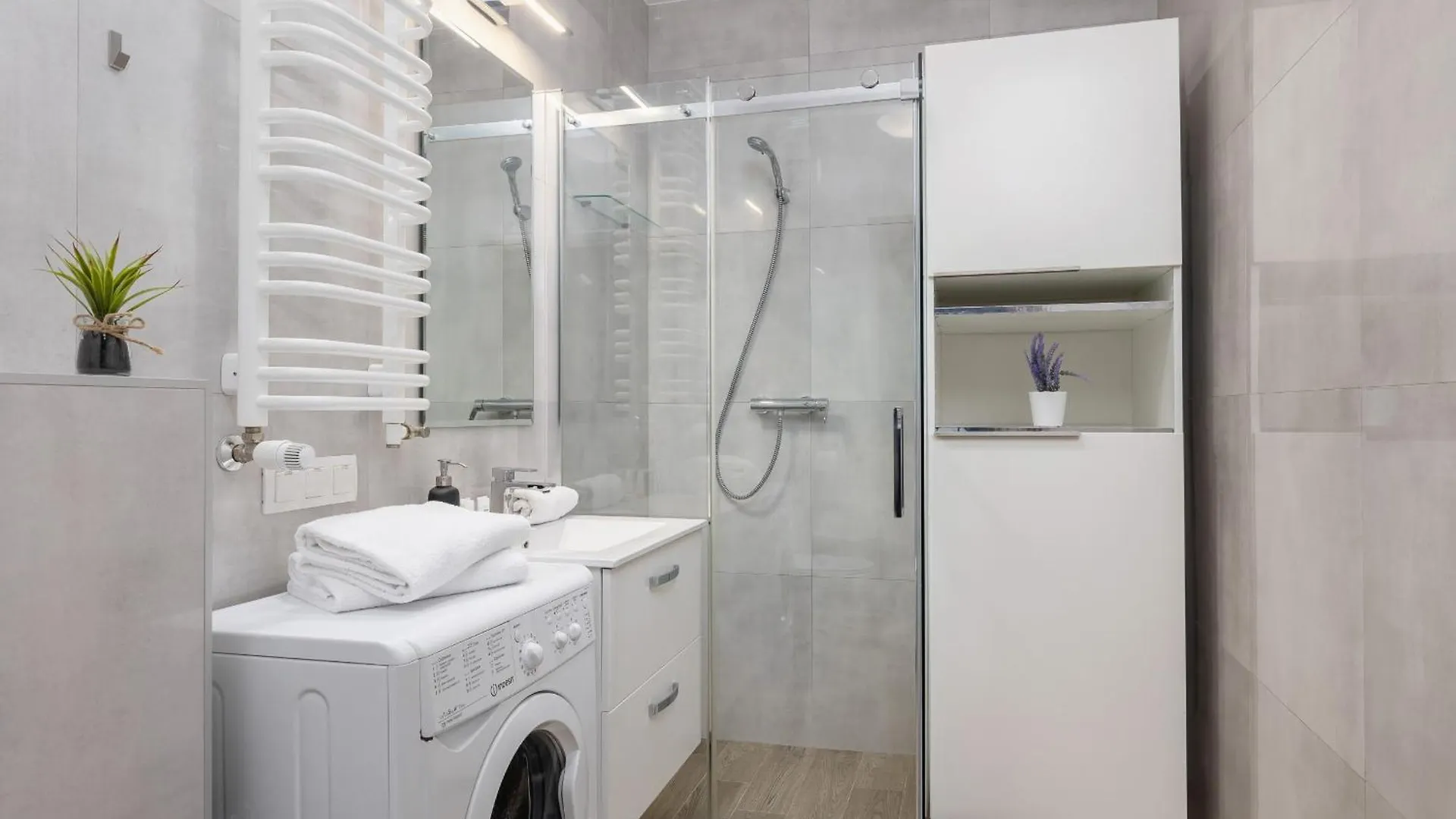 Cracow Royal Blue Apartment Avia Estate By Noclegi Renters Krakow